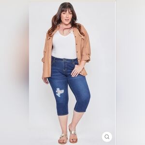 Royalty For Me WannaBettaButt Crop Jeans